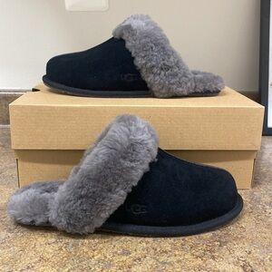 NIB Ugg Scuffette II Slippers, size 8